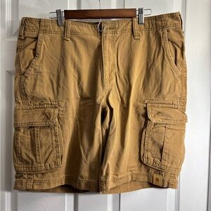 New mens cargo shorts size 38